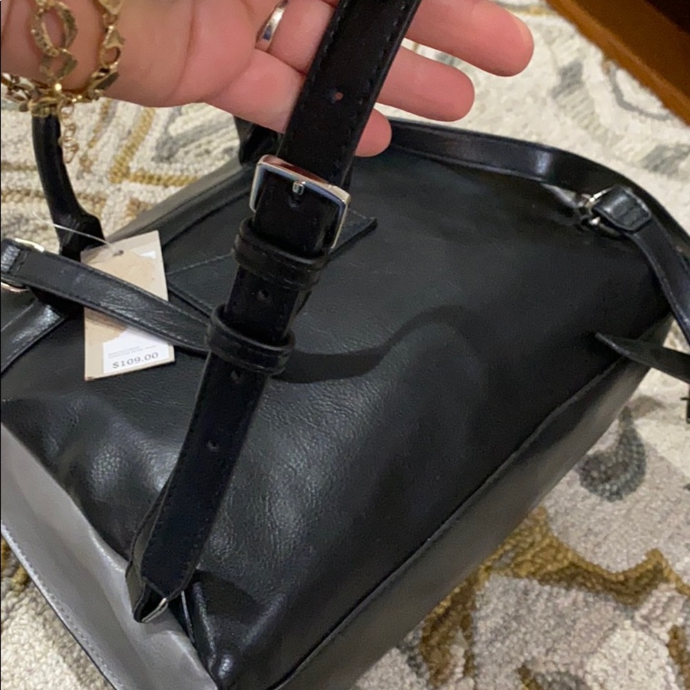 💕 Kenneth Cole reaction gorgeous vegan backpack💕 - Picture 14 of 14